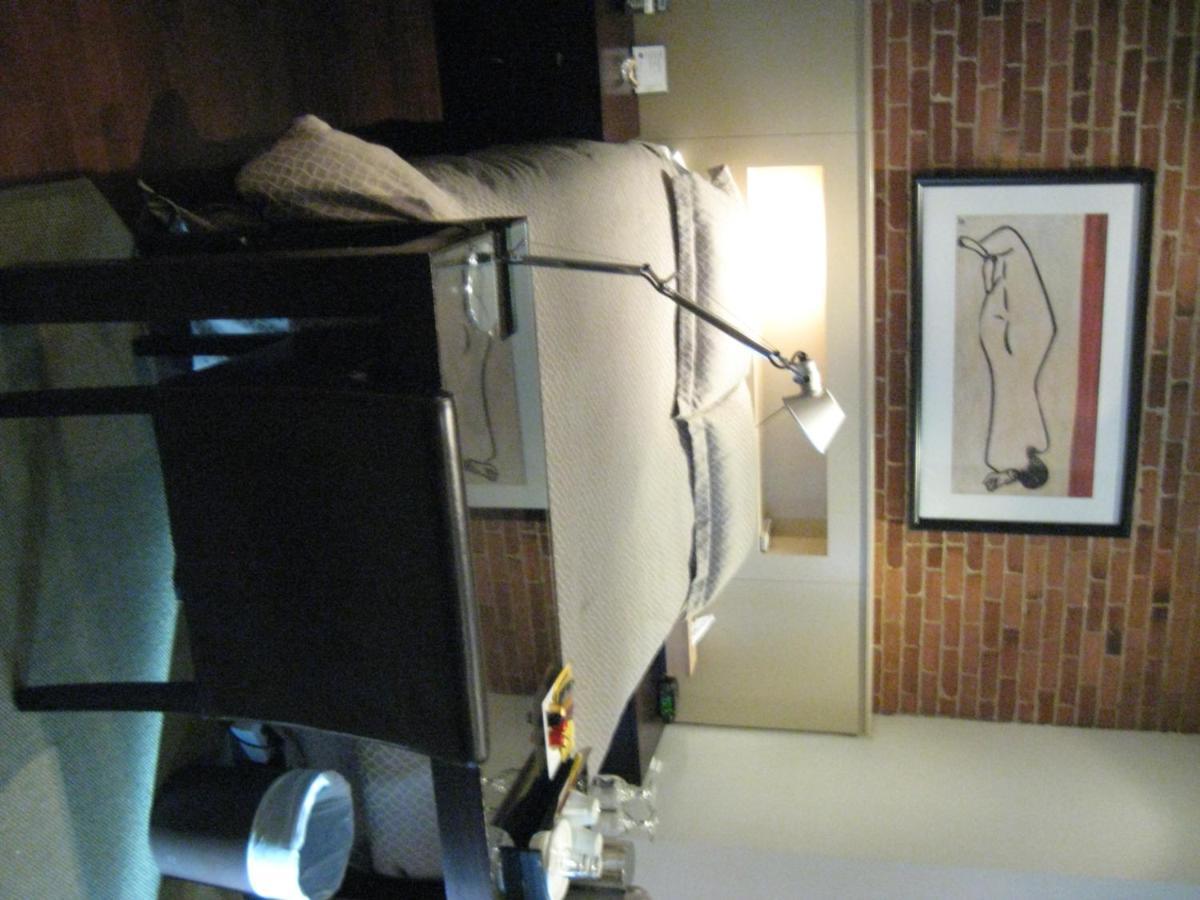 1595 Saint-Denis Hotell Montréal Eksteriør bilde
